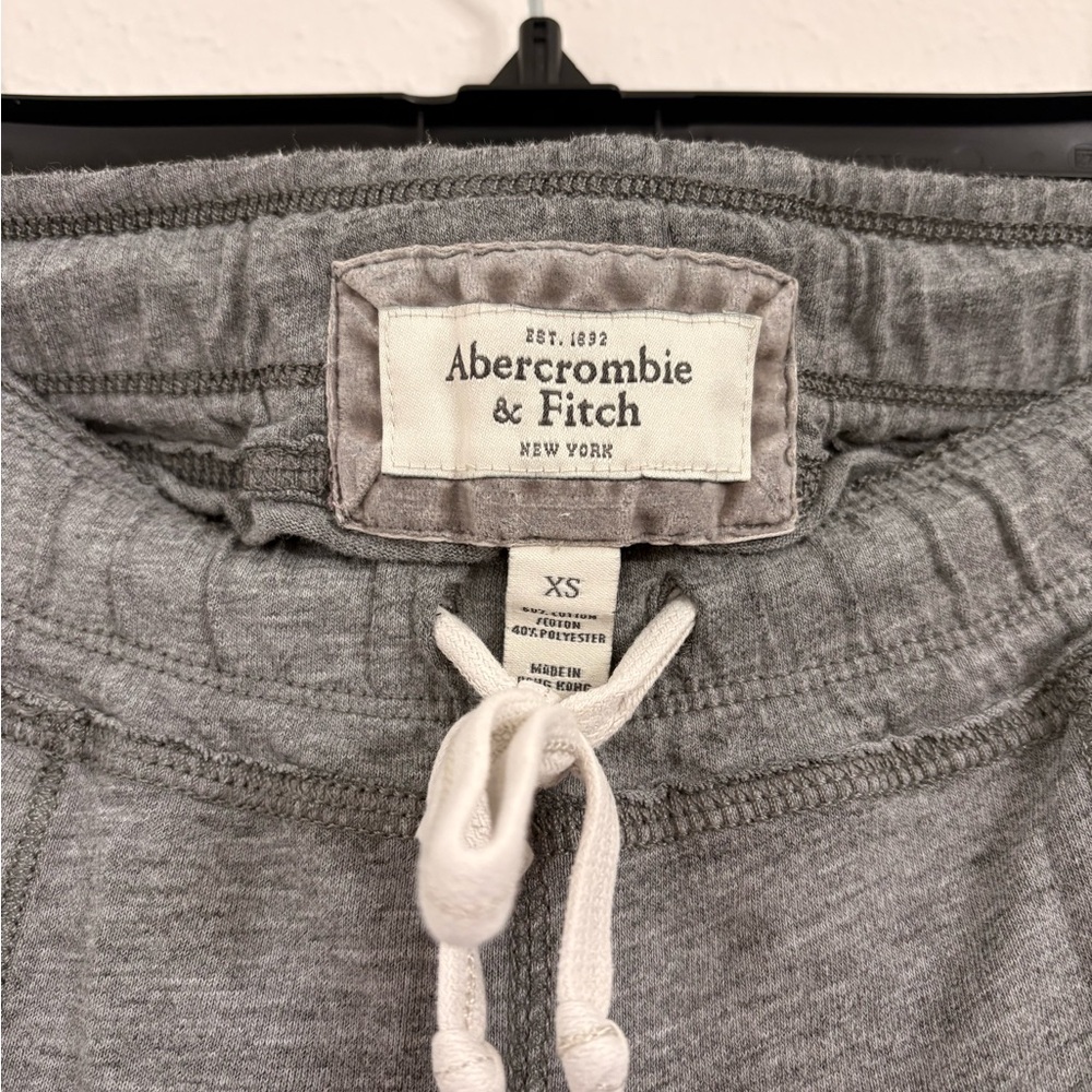 Abercrombie & Fitch Gray Drawstring Lounge Pants - Picture 2 of 4